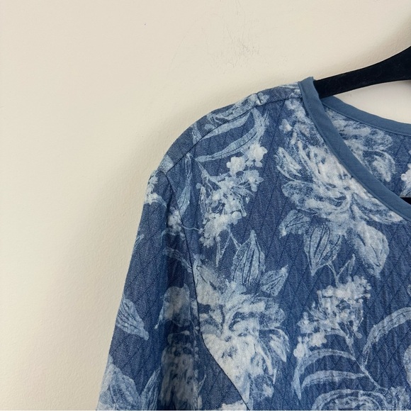 Isaac Mizrahi Quilted Jacket Blue Denim Floral Size XL Women's - Picture 3 of 10